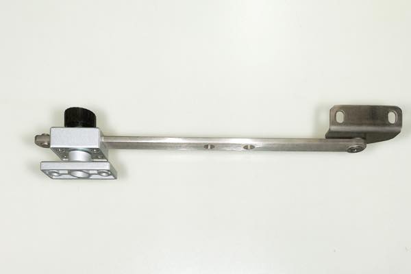 外開き窓用調整器　外開き窓用L=200　　500<W≦700　(日軽番号 : DC26-02)　SVQ978S02